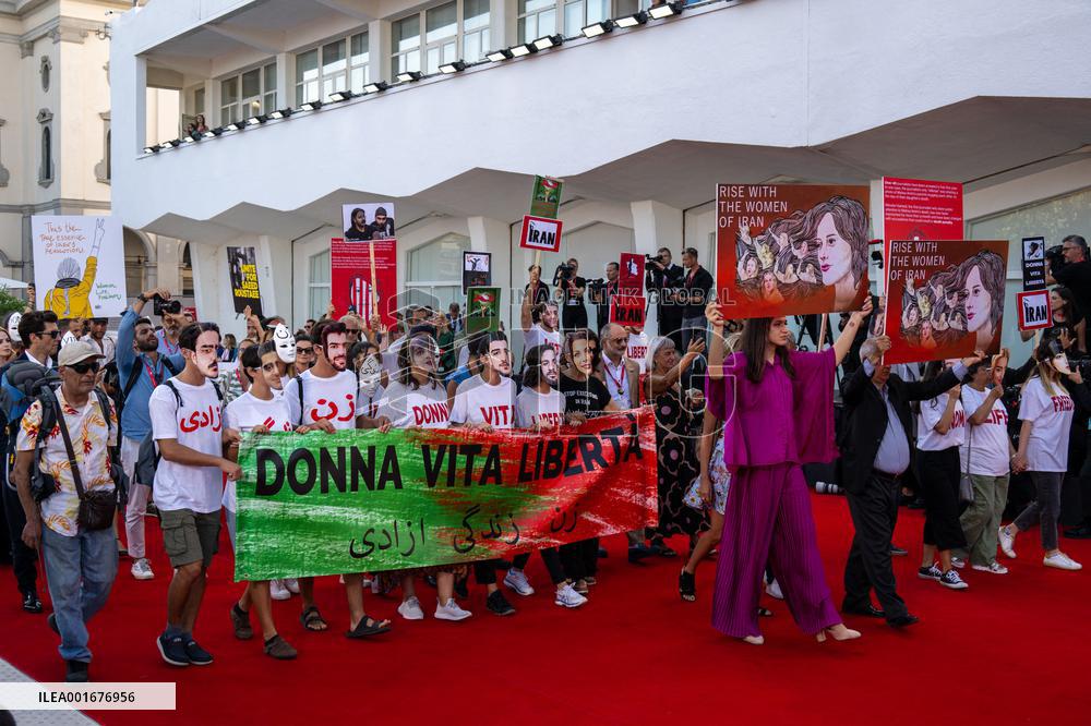 Venice - Flash Mob In Solidarity With The People Of Iran