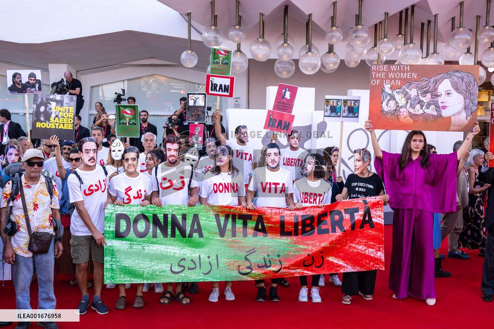 Venice - Flash Mob In Solidarity With The People Of Iran