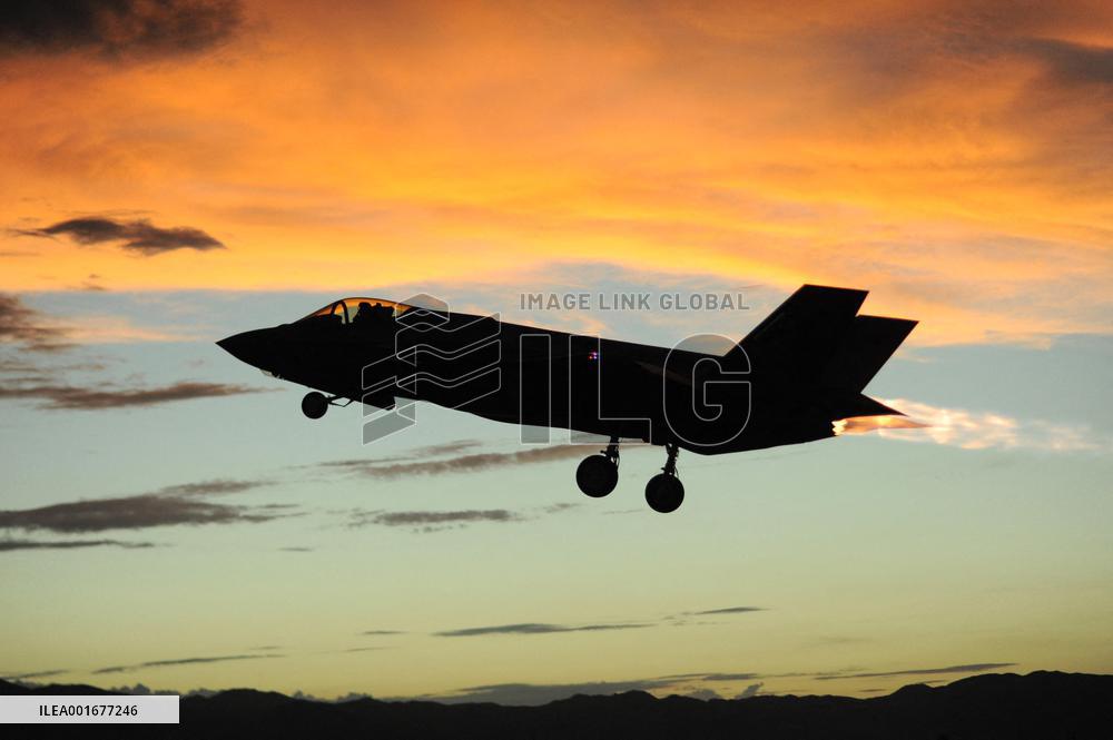 US Fighter Jets Capable Of Carrying Nuclear Weapons To Be Deployed In UK