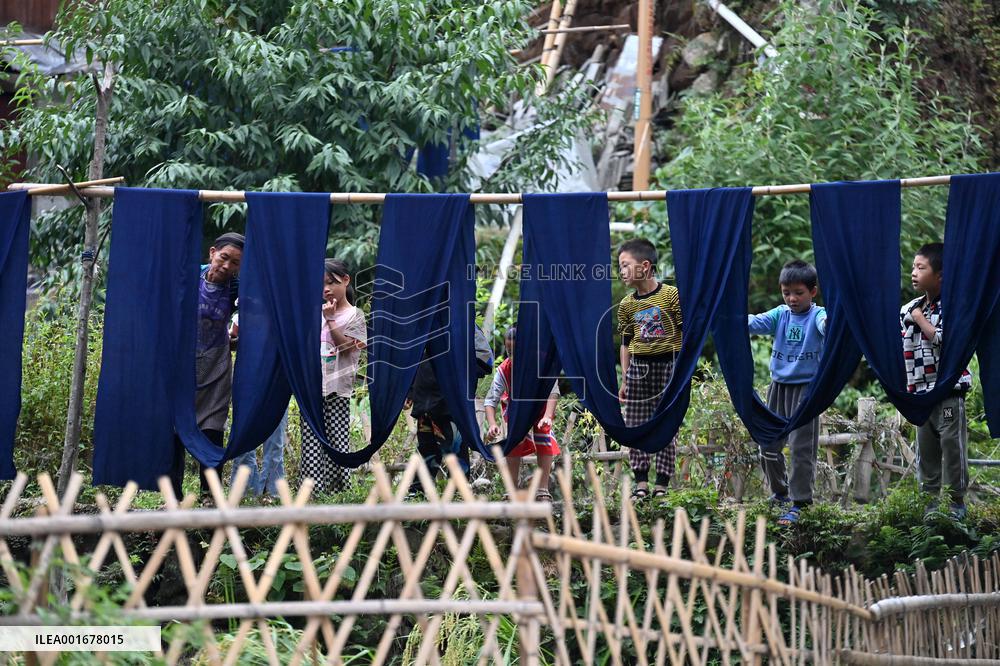 (EnchantingGuangxi)CHINA-GUANGXI-MIAO ETHNIC GROUP-TRADITIONAL COSTUME (CN)