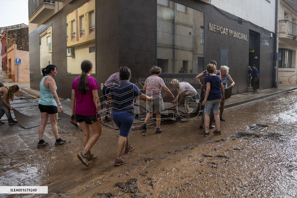 Torrential Rain Causes Major Flooding - Spain