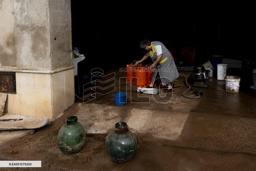 Torrential Rain Causes Major Flooding - Spain