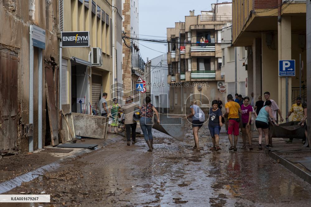 Torrential Rain Causes Major Flooding - Spain