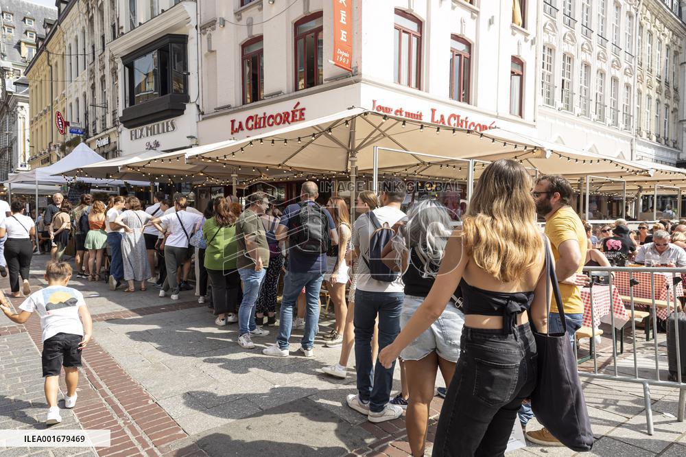 FRANCE-LILLE-FLEA MARKET-FOOD