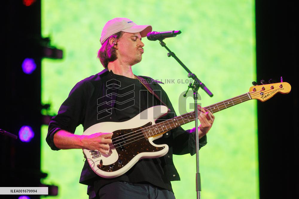 NOËP concert at A. Le Coq Arena