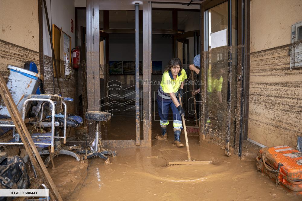 Torrential Rain Causes Major Flooding - Spain