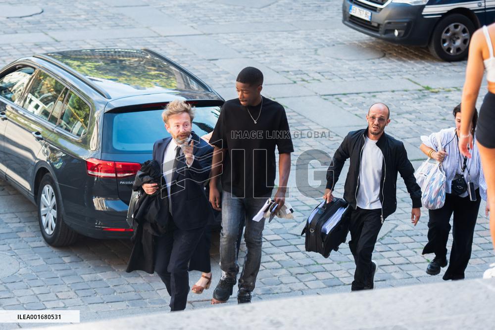 MHD Arrives At The Court - Paris