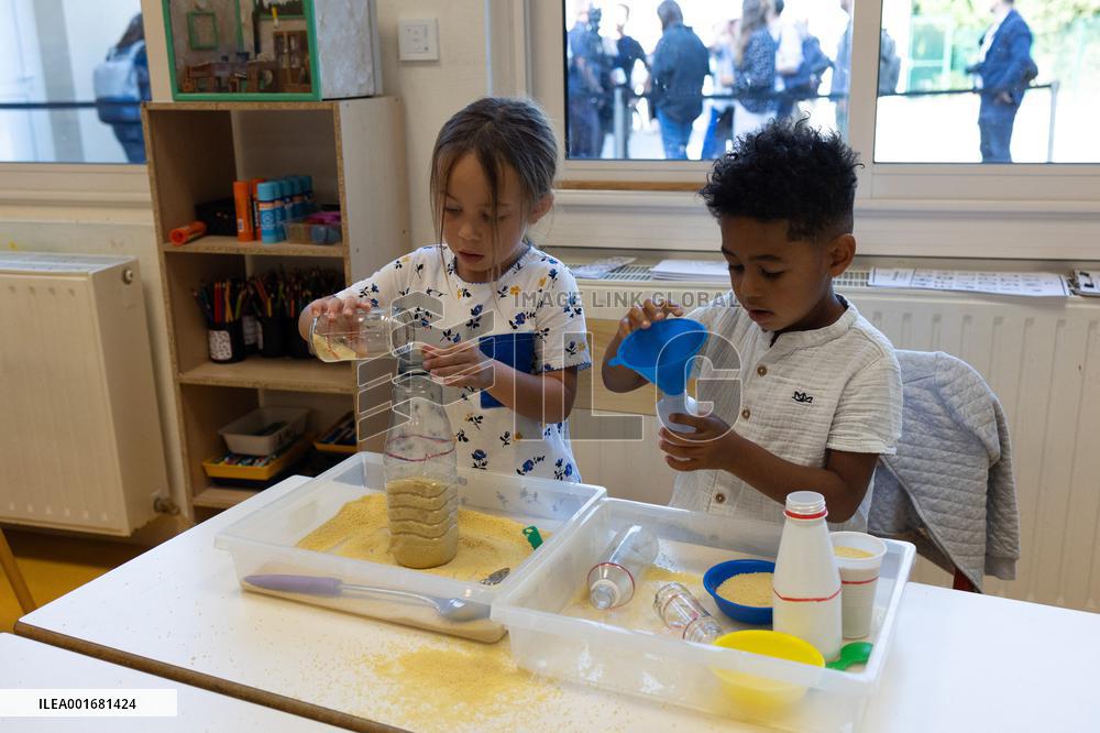 Elisabeth Borne and Gabriel Attal visit a primary school - Saint-Germain-sur-Ille