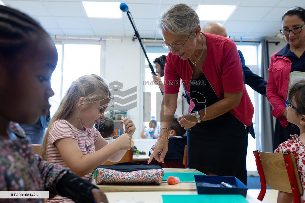 Elisabeth Borne and Gabriel Attal visit a primary school - Saint-Germain-sur-Ille