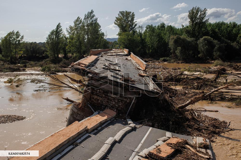 Three Dead And Three Missing After Torrential Rain - Spain