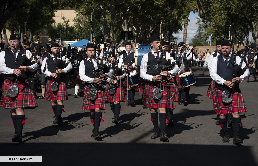 U.S.-CALIFORNIA-HIGHLAND MUSIC