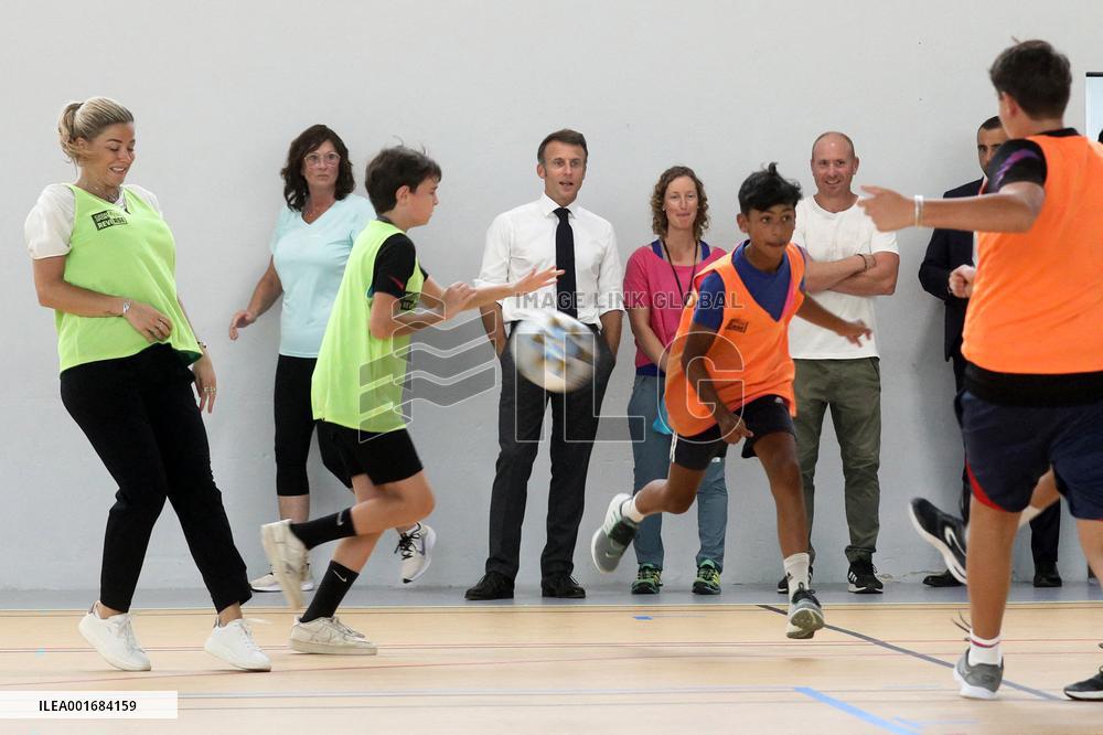 President Macron Visits Daniel-Argote Middle School - Orthez