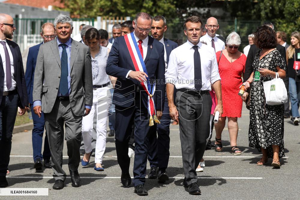 President Macron Visits Daniel-Argote Middle School - Orthez