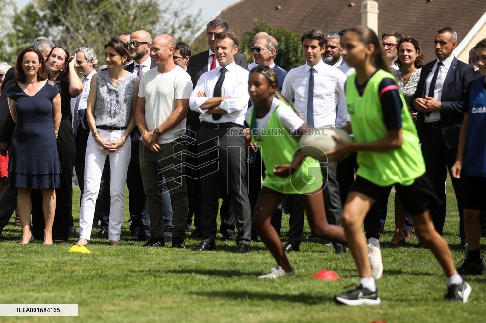 President Macron Visits Daniel-Argote Middle School - Orthez