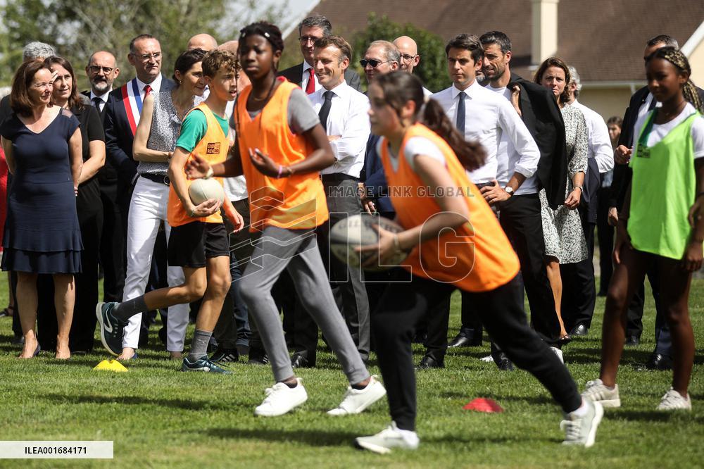 President Macron Visits Daniel-Argote Middle School - Orthez