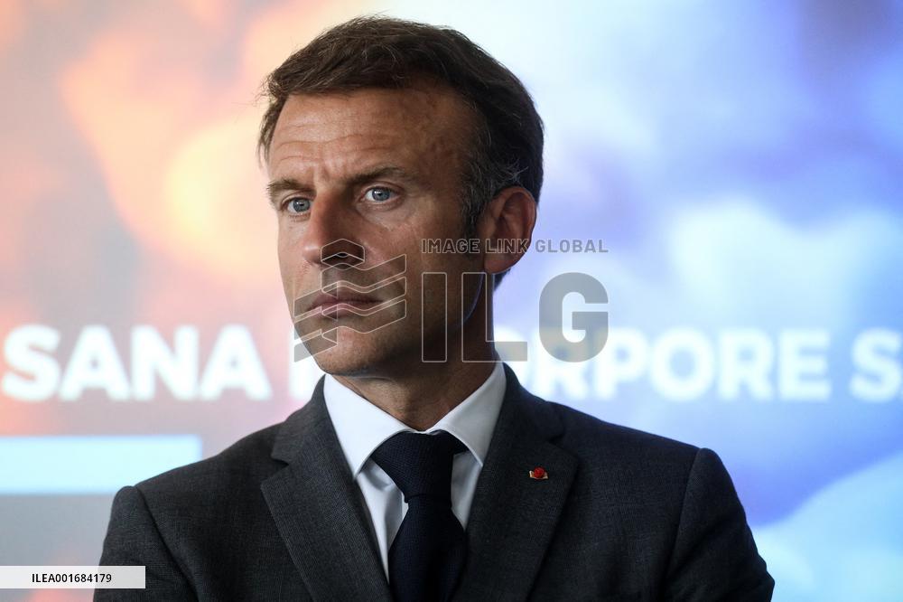 President Macron Visits Daniel-Argote Middle School - Orthez