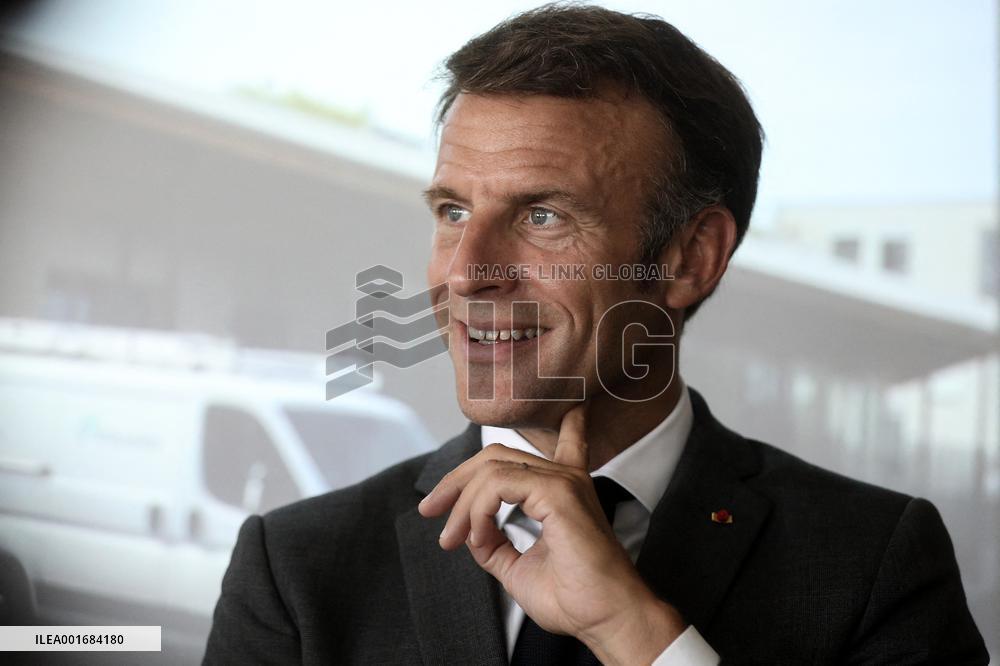 President Macron Visits Daniel-Argote Middle School - Orthez