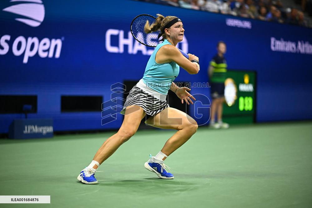 US Open - Quarter Final Muchova v Cirstea
