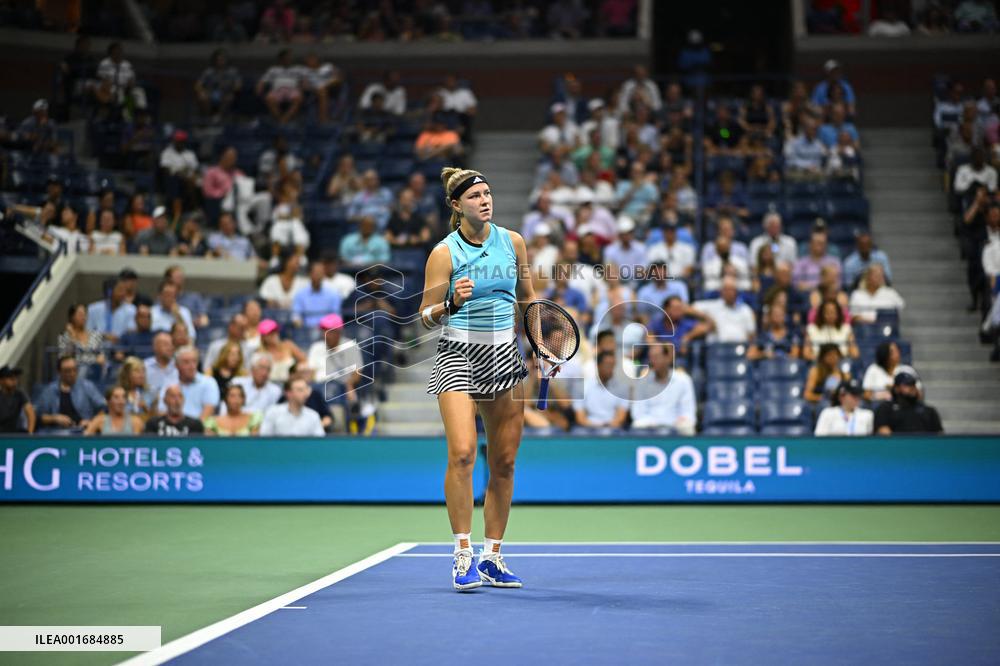 US Open - Quarter Final Muchova v Cirstea