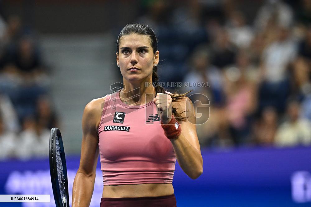 US Open - Quarter Final Muchova v Cirstea