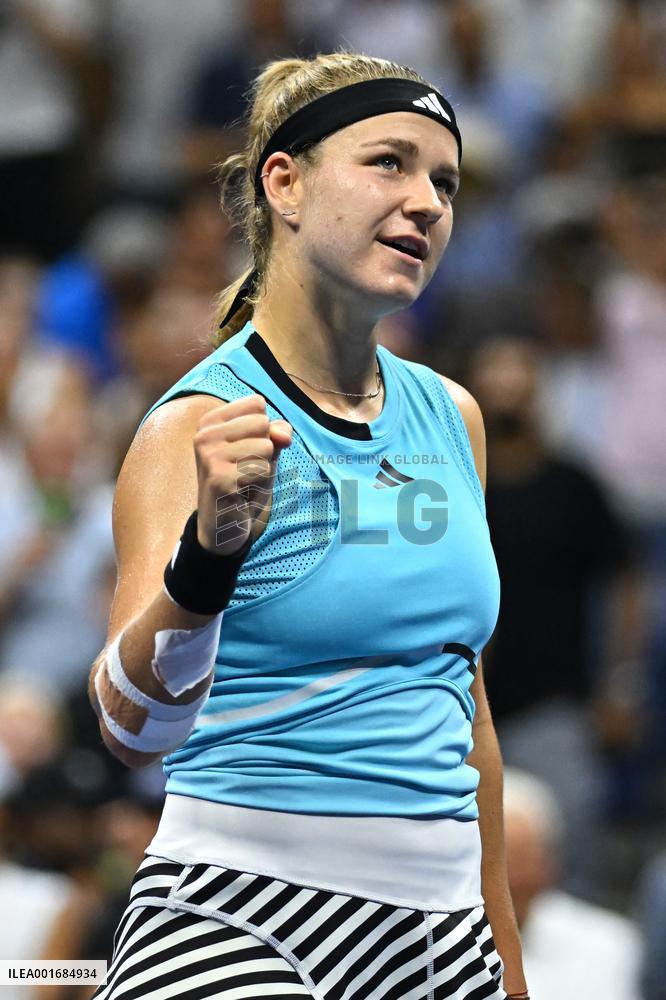 US Open - Quarter Final Muchova v Cirstea