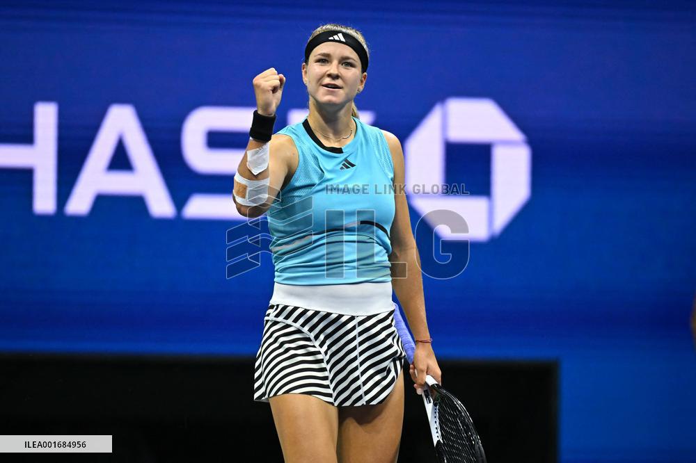 US Open - Quarter Final Muchova v Cirstea