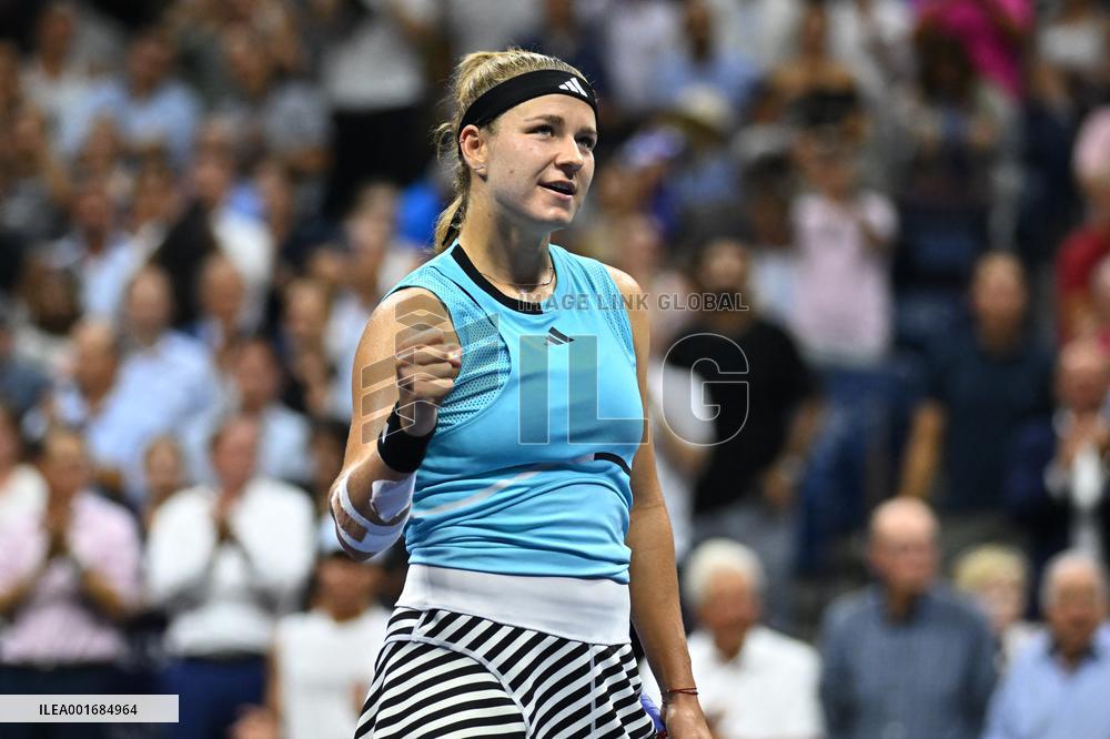 US Open - Quarter Final Muchova v Cirstea