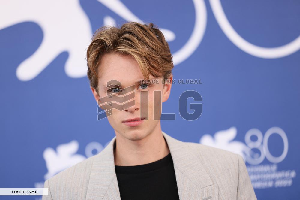 Venice - En Attendant La Nuit Photocall