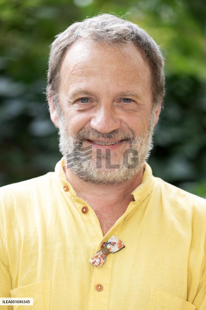 La Rochelle Fiction Festival Nominees 2023 : Cocktail Party-Paris