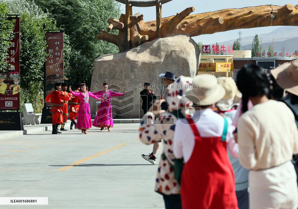 CHINA-XINJIANG-TAXKORGAN-TOURIST SERVICE (CN)