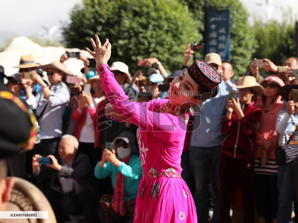 CHINA-XINJIANG-TAXKORGAN-TOURIST SERVICE (CN)