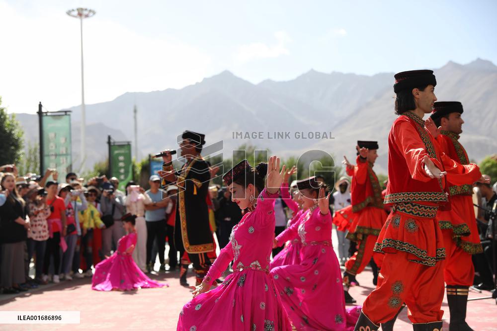 CHINA-XINJIANG-TAXKORGAN-TOURIST SERVICE (CN)