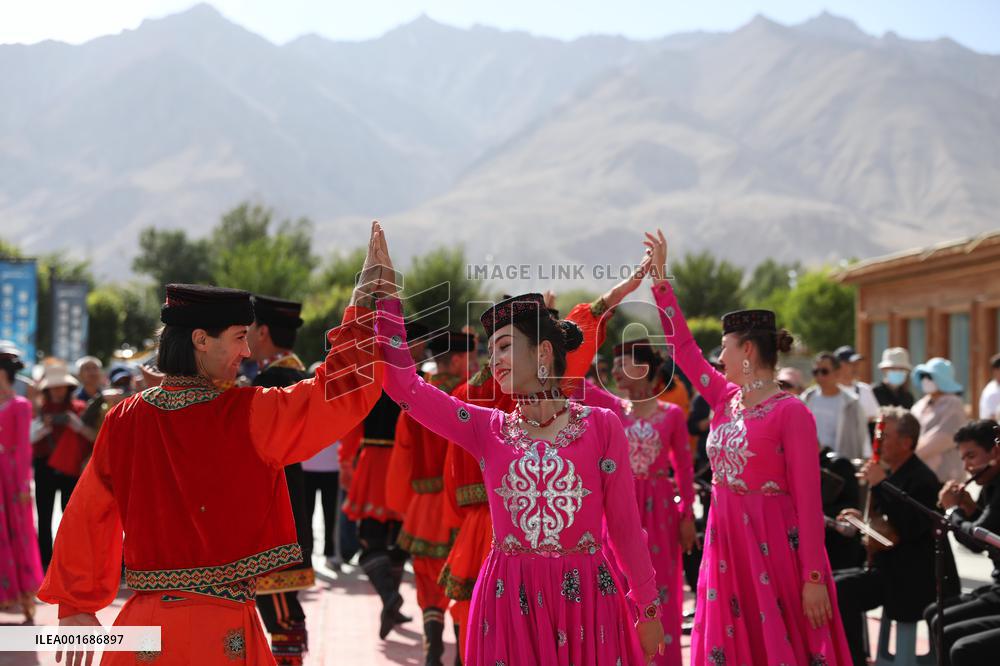 CHINA-XINJIANG-TAXKORGAN-TOURIST SERVICE (CN)