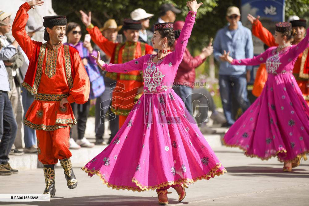 CHINA-XINJIANG-TAXKORGAN-TOURIST SERVICE (CN)