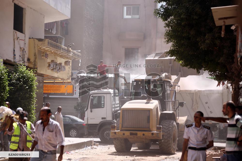 EGYPT-CAIRO-BUILDING COLLAPSE-RESCUE