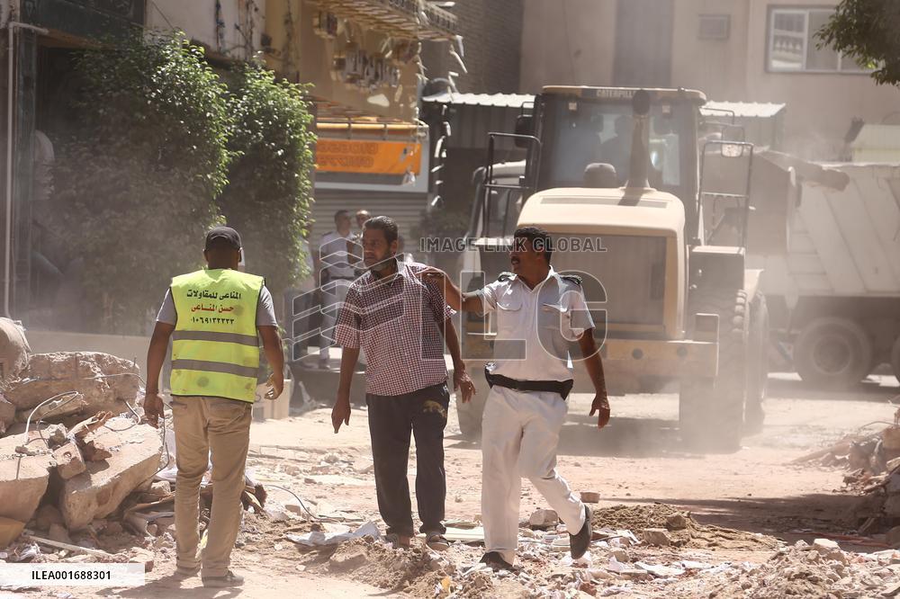 EGYPT-CAIRO-BUILDING COLLAPSE-RESCUE