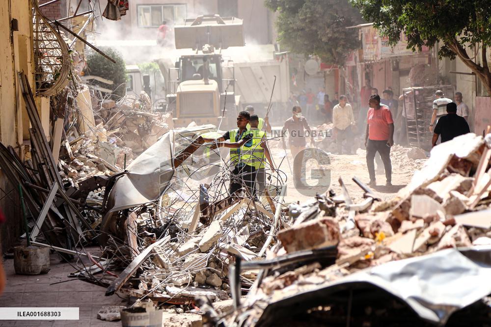 EGYPT-CAIRO-BUILDING COLLAPSE-RESCUE