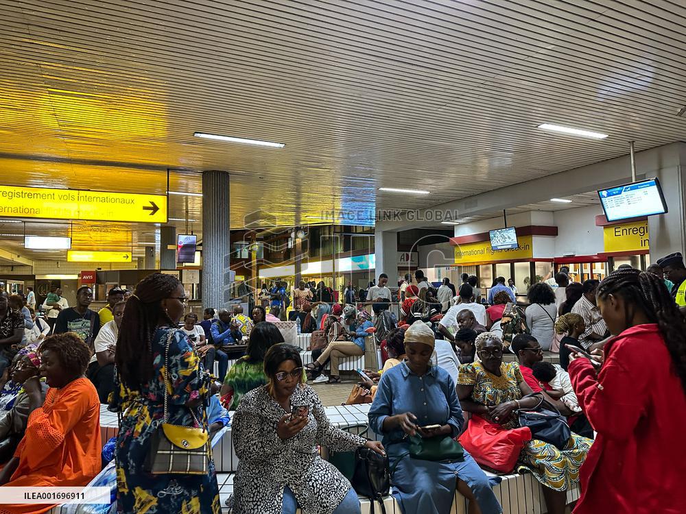 GABON-LIBREVILLE-BORDERS-REOPENING-AIRPORT