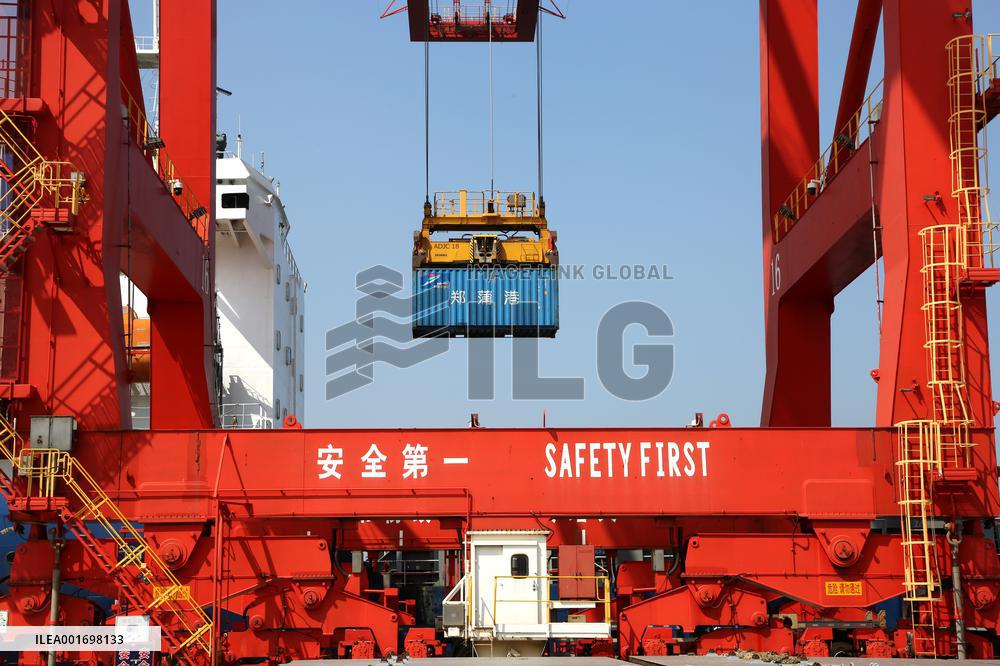 China Total Import And Export Value of Foreign Trade