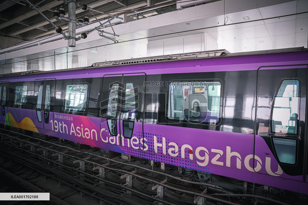 (SP)CHINA-HANGZHOU-19TH ASIAN GAMES-SUBWAY TRAIN (CN)