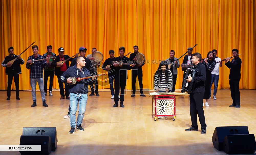 CHINA-XINJIANG-TAXKORGAN-ART TROUPE (CN)