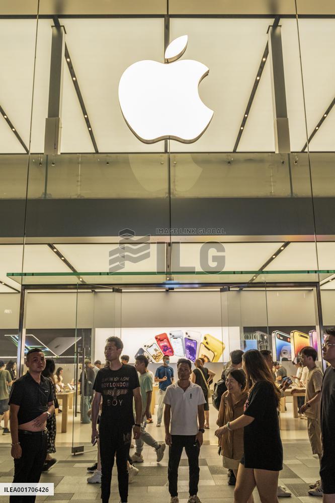 Customers Experience Apple Products at An Apple Store in Chengdu, China