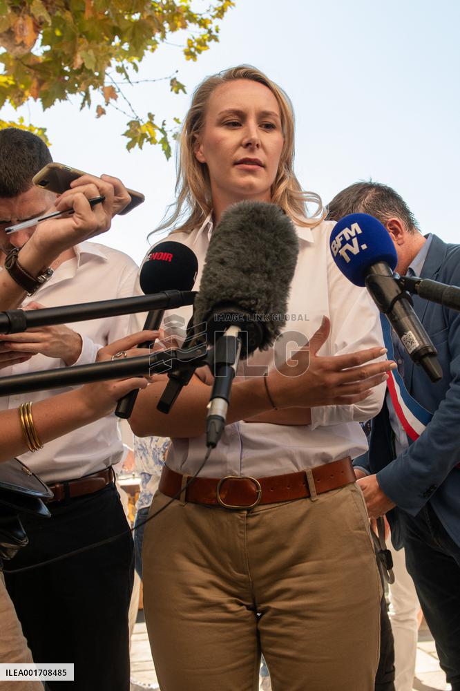 Eric Zemmour And Marion Marechal Visit To The Market - Cogolin