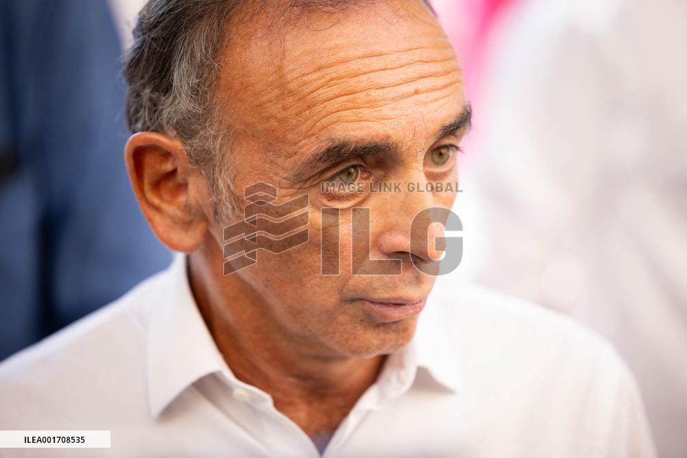 Eric Zemmour And Marion Marechal Visit To The Market - Cogolin
