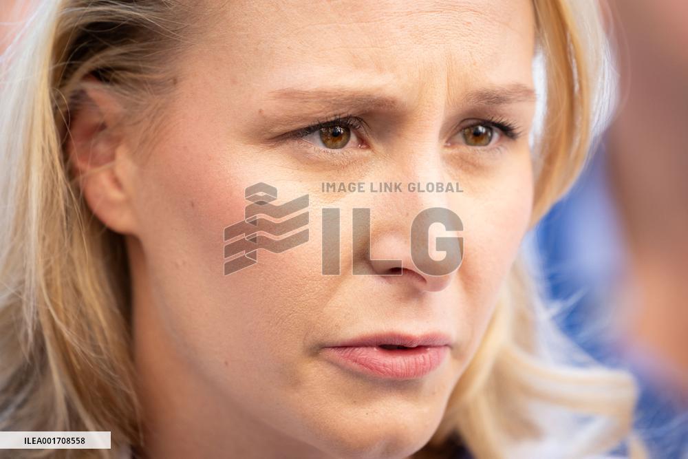 Eric Zemmour And Marion Marechal Visit To The Market - Cogolin