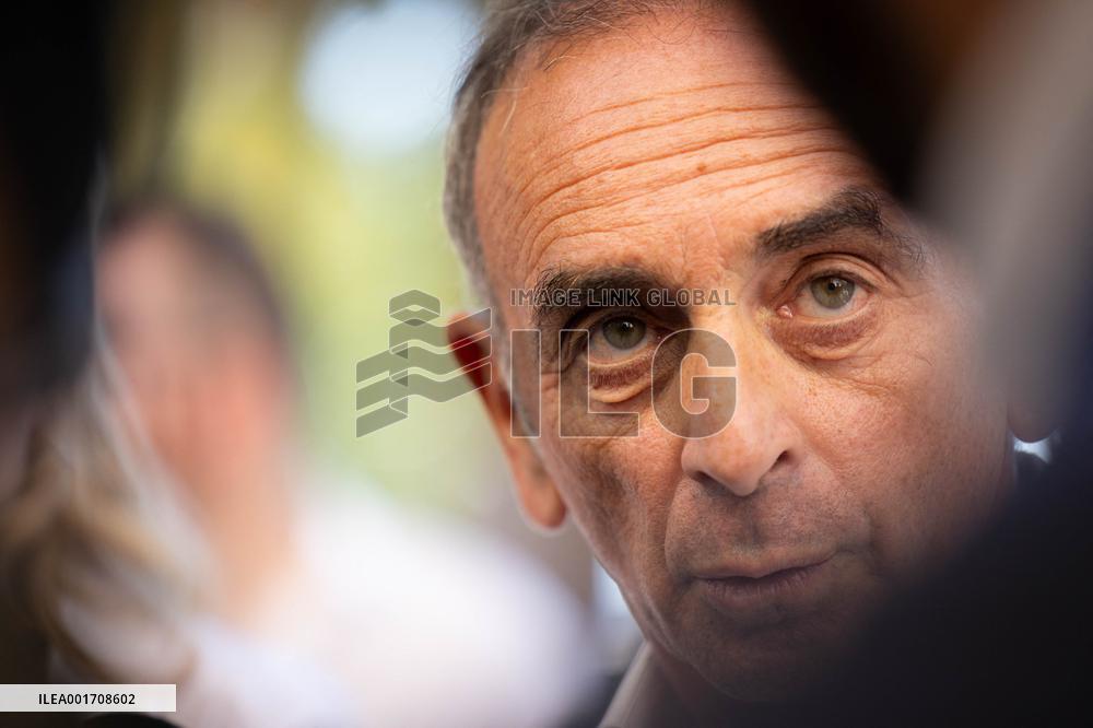 Eric Zemmour And Marion Marechal Visit To The Market - Cogolin