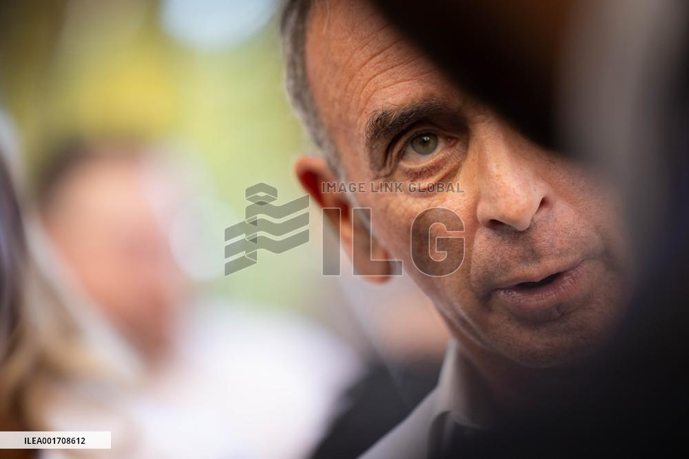 Eric Zemmour And Marion Marechal Visit To The Market - Cogolin