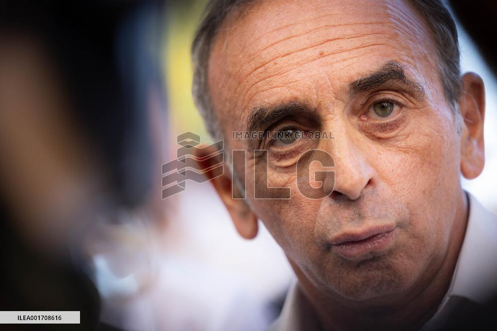 Eric Zemmour And Marion Marechal Visit To The Market - Cogolin