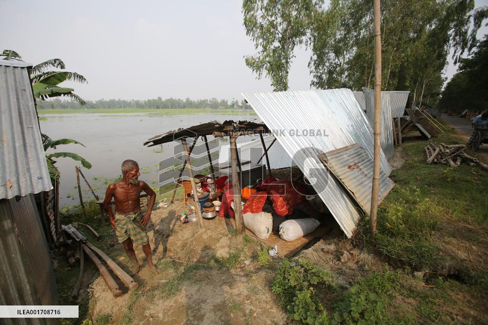 The Erosion By Zumuna River Has Intensified Over - Bangladesh