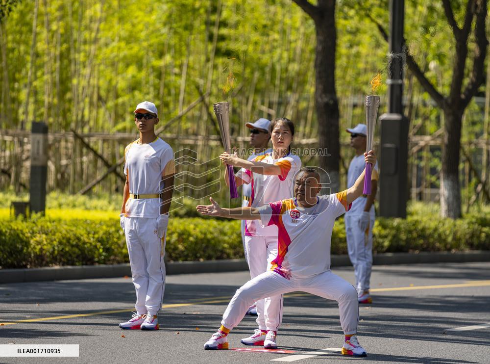 (SP)CHINA-JIAXING-ASIAN GAMES-TORCH RELAY (CN)